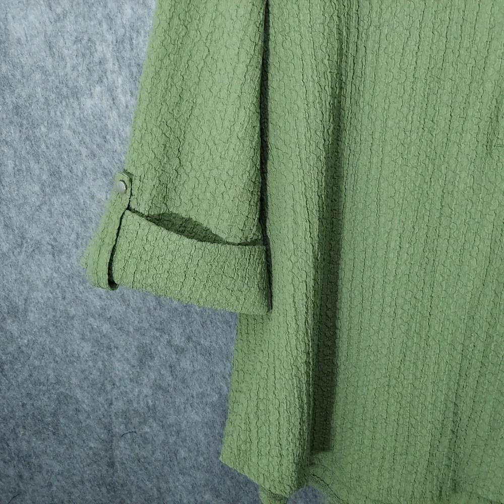 Ava & Grace Women Top 1X Olive Minimalist Seersucker Henley Capsule Roll Tab Slv - Picture 3 of 10